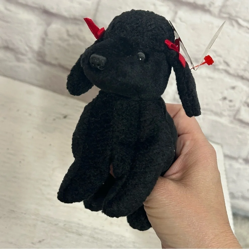Ty Beanie Baby Gigi Dog 1997 Retired NWT